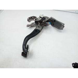 LEXUS UX Series (19>) แป้นเบรก 4711076130 - Product Image 5