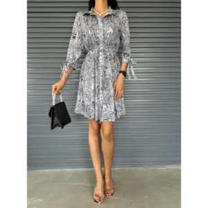 Robe en mousseline à imprimé floral avec col chemise à motif châle, détails boutonnés et accent en dentelle à la taille naturelle - Product Image 3