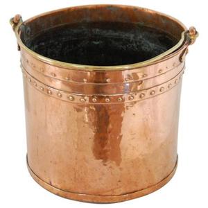 Antique Finished <b>Copper</b> <b>Coal</b> Bucket with a Classic & Sturdy Design & Ideal for Adding Rustic Charm to a Fireplace - Product Image 6