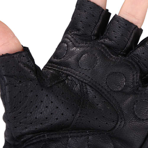 Derniers arrivages Gants de moto en cuir Couleur noire Moto Vélo à moteur avec logo personnalisé imprimé - Product Image 3
