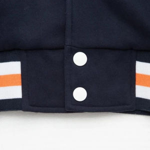 Veste Letterman brodée en chenille personnalisée OEM blouson bombardier universitaire respirant avec bouton surdimensionné à col montant pour l'hiver - Product Image 5