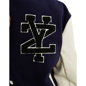 Chaqueta universitaria de béisbol con logotipo personalizado para hombre con chaqueta universitaria Letterman de lona fina bordada - Product Image 3
