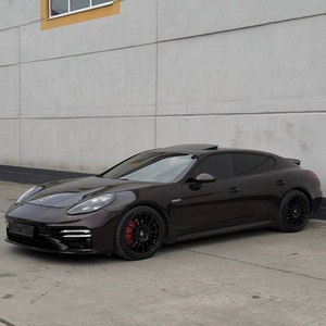 Gran éxito de ventas: Porsche Panamera 4S con doble motor y tracción total - Product Image 1