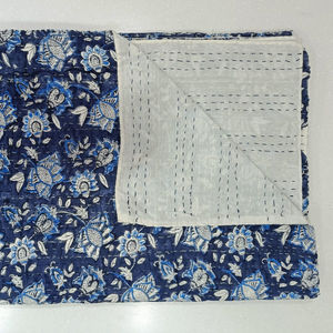 Couvre-lit traditionnel indien en patchwork Kantha, motif sans fin multicolore, 100% coton, pour usage domestique - Product Image 1