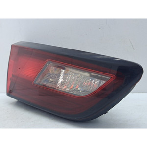 ไฟหยุดด้านหลังซ้ายรวมอยู่กับประตู OPEL Astra K Sports Tourer 39098788 B16DTH (LVL) (15>22) - Product Image 2