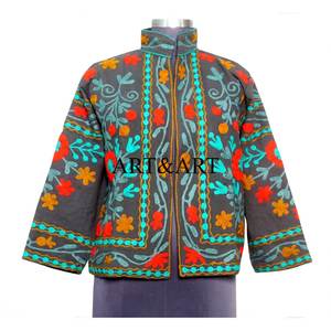 Chaqueta de Algodón Ecológica Acolchada y Bordada a Mano con Diseño Floral Multicolor Suzani para Mujer, Transpirable, Hecha a Mano por Artesanos - Product Image 1