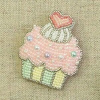 Broche brodée de perles de rocaille personnalisée Père Noël, design unique, broderie perlée de couleurs variées