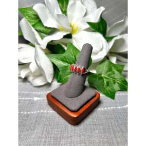 Anillo Zuni Moderno y Elegante de Coral y Plata de Ley con Baño de Rodio, Incrustaciones de Piedras Preciosas Geométricas, Ideal para Regalo - Product Image 3