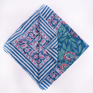 Bandana carré en coton imprimé floral, tissu de qualité supérieure, écologique, respirant, unisexe, durable, élégant - Product Image 3