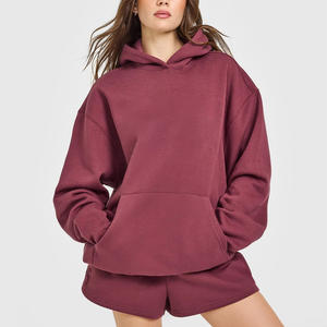 Ensemble sweat à capuche et short deux pièces pour femmes impression de logo personnalisé tenue confortable pour l'entraînement physique et l'usure quotidienne - Product Image 2