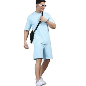 Ensembles streetwear décontractés d'été pour hommes en tissu éponge respirant et à séchage rapide, t-shirt à manches courtes et short de couleur unie, vente en gros - Product Image 1