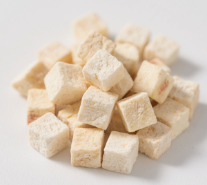 Vente en gros de fruits secs chinois : Cubes de pommes lyophilisées sucrées, complément de flocons d'avoine conservés, emballage en vrac - Product Image 1