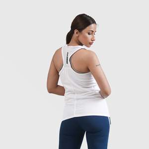 Camiseta sin mangas blanca transpirable de tela tejida para fitness - Product Image 2