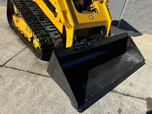 Mini-chargeuse sur pneus 289D3 d'occasion pour attache de godet moteur, capacité nominale de 4 tonnes, capacité de 3 à 10 tonnes, hydraulique Huade, à vendre - Product Image 4