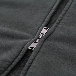 Sweat à capuche zippé personnalisé en molleton épais délavé à l'acide, double fermeture éclair, effet délavé au soleil, molleton 100% coton - Product Image 3