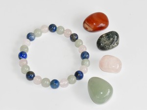 Renforcez les liens émotionnels : Coffret cadeau de cristaux d'amitié en pierres précieuses naturelles polies et éco-responsables - Product Image 6
