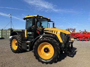 Tracteur agricole d'occasion JCBB Fastrac 4220 4WD avec moteur FPT 230HP à transmission par engrenages - Haute productivité - Product Image 3
