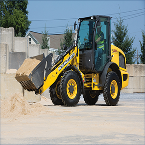 Mini Cargadora Compacta de Alta Calidad con Motor Diésel Euro5, Tracción de Orugas, Diseñada para Trabajos Agrícolas, Manejo de 800kg a 1500kg - Product Image 2