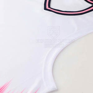 Conjuntos de uniformes de baloncesto transpirables de verano para hombres hechos en Pakistán: colores y logotipos personalizables, alta calidad, precio bajo - Product Image 3