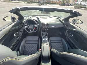 2021 Audi./R8 V10 Spyder RWD Premium Package 532-hp Cabriolet à vendre Clean Car Left Steering Automatic Gearbox Rear Dark - Product Image 5