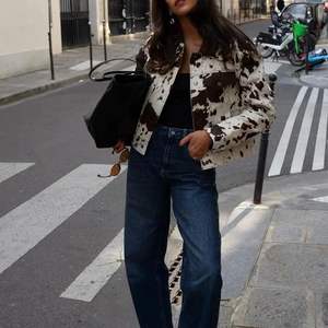 Chaqueta de invierno de cuero genuino para mujer, cuello vuelto sólido, mangas completas, forro de satén transpirable, impermeable, a prueba de viento, personalizado - Product Image 6