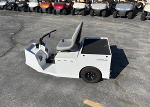 Tracteur électrique Cushman pour entrepôt industriel, chariot de remorquage, véhicule de manutention - Product Image 3