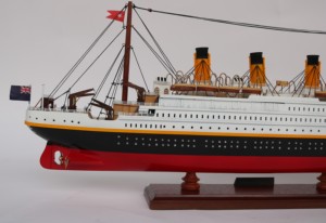 LE FABRICANT GIA NHIEN APPROUVE UNE CONCEPTION PERSONNALISÉE MODÈLE À BASSE quantité minimale de commande BATEAU DE CROISIÈRE RMS TITANIC DE HAUTE QUALITÉ - Product Image 5