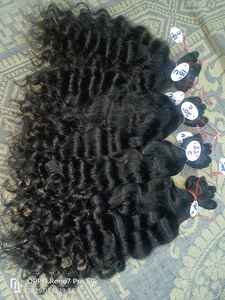 Vente en gros Extensions de cheveux humains brésiliens et indiens Remy vierges 100% Tissage non traité - Product Image 4