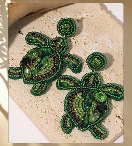 Pendientes de cuentas bohemias con flecos en cascada Andy de diseño turquesa, regalo de joyería único - Product Image 2