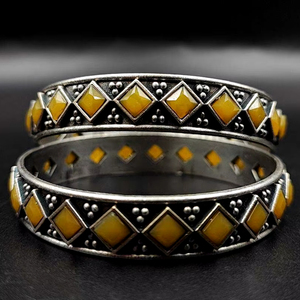 Pure Brass Party Wear Silver Look Bangle Tamaño libre Pulsera oxidada Ajustable Hecho a mano Producto a granel - Product Image 1