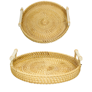 Découvrez le plateau en rotin polyvalent: un essentiel de cuisine fabriqué à la main pour ranger les fruits et les collations parfaits pour les produits de boulangerie. - Product Image 1