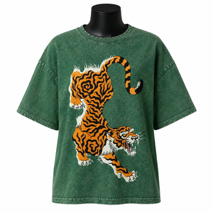 เสื้อยืดโอเวอร์ไซส์สีเขียวสำหรับผู้หญิง พิมพ์ลายกราฟิก แขนสั้น ผ้าฝ้ายลำลอง ขายส่ง - Product Image 1