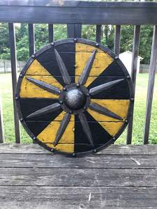 Escudos vikingos escandinavos de madera hechos a mano Color personalizable y tamaño multifunción decoración del hogar y arte colgante de pared - Product Image 6