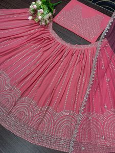 Nouveau designer de mariée Lehengas Choli avec broderie et séquence de travail Dupatta vêtements indiens et pakistanais - Product Image 4