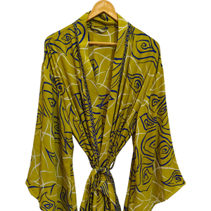 Albornoz largo peso ligero Vintage Sari Robe suave playa fiesta vestido indio hecho a mano seda Kimono - Product Image 1