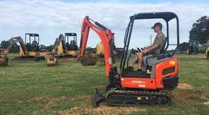 Mini-excavatrice compacte d'occasion KX018-4 avec moteur de 16,6 CV - Product Image 5