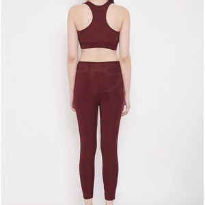 Ensemble de yoga personnalisé de haute qualité pour femmes, vêtements de fitness serrés à motif solide et respirant avec fermeture à la taille élastique, bas quantité minimale de commande - Product Image 3