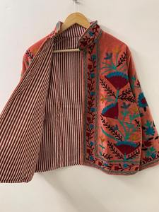 Manteau vintage bohème veste d'hiver unisexe veste indienne Suzani broderie velours pour femmes disponible pour achat en gros - Product Image 2