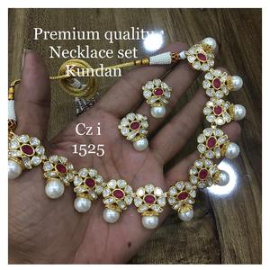 Luxury Quality Handmade Indian Bridal Kundan <b>Necklace</b> <b>Set</b> With <b>Earrings</b> for Wedding <b>and</b> Festive Wear Available For Sale - Product Image 2