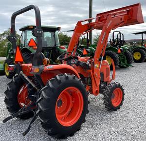 Tracteur Kubota L3901 40 HP Kubota L3301 d'occasion à vendre - Product Image 1