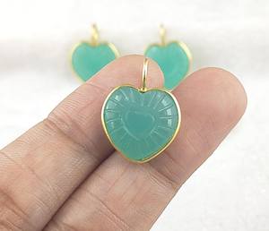Amazonita corazón tallado piedra preciosa colgante hecho a mano encanto al por mayor - Product Image 1