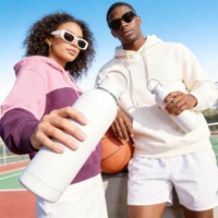 Bouteille d'eau sport moderne blanche avec bouchon à vis, gourde isotherme anti-fuite de 500 ml pour femme et salle de sport