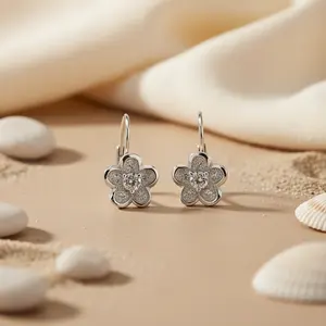 Boucles d'oreilles pendantes florales en argent 925 pour femmes, plaquées or 18 carats, avec zircon cubique, pour mariages, fêtes, matériau principal or, pierre principale perle et diamant, cadeau - Product Image 1