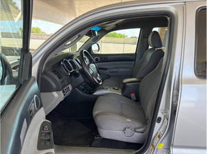 2013 T * oyota Tacoma V6 d'occasion - Product Image 3