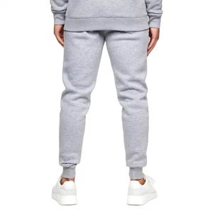 Trouvez des survêtements similaires  Vente en gros Ensemble 2 pièces Survêtement de sport en polyester Vintage Acid Wash Survêtement homme Coupe ajustée - Product Image 3