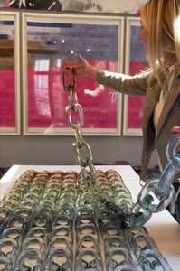 Adorable article en résine de chaîne de plateau décoratif mural Art déco pour la maison avec un prix de vente global compétitif en Inde - Product Image 1