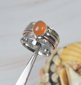 Bague de style Boho en argent sterling 925 pour femme Bague Spinner en cornaline rouge avec placage de rhodium pour mariage et méditation - Product Image 4