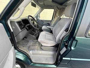 EN EXCELENTES CONDICIONES VOLKSWAGEN EUROVAN MV 2002 MINIVAN DE 3 PUERTAS TRANSMISIÓN AUTOMÁTICA CILINDROS V6 - Product Image 5