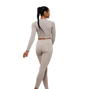 Camiseta Corta de Moda de Verano 2026 al por Mayor para Mujer, Camiseta de Manga Larga Elástica Ajustada para Gimnasio - Product Image 3