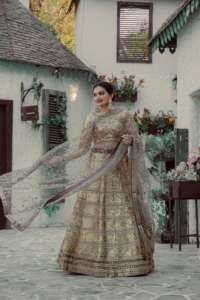 นักออกแบบล่าสุดการลําดับการเย็บปักถักร้อยเทียม Georgette ทํางานเลฮงะโชลีโดย Fab Zone - Product Image 4